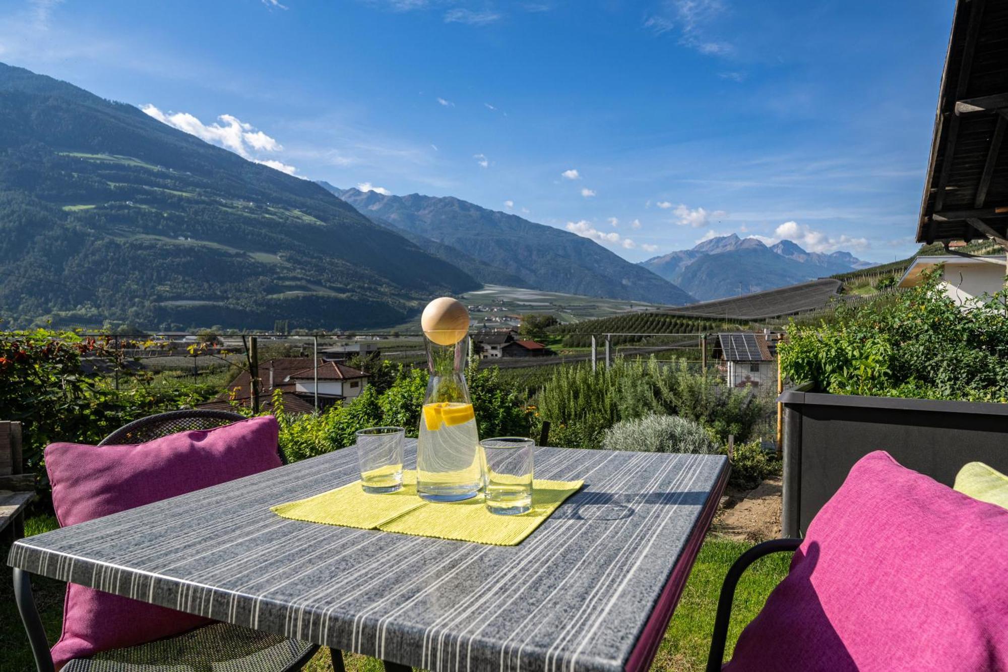 Weinreichhof Villa Castelbello Buitenkant foto